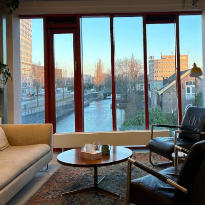 Soesan, Barbara Barbara Soesan